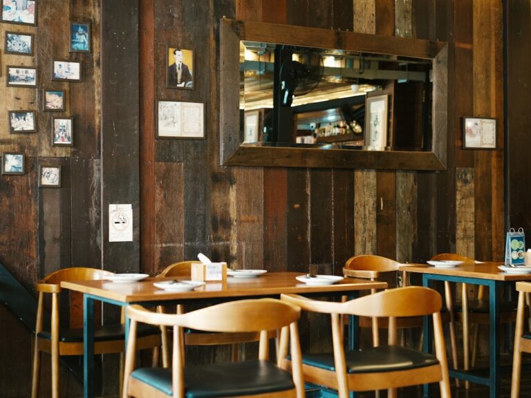 Mesas de Madeira 70×70: Melhores Opções e Modelos