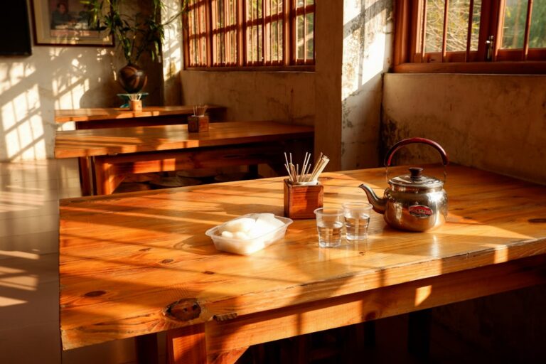 Conjunto de Mesas de Madeira para Restaurante: Guia de Compra