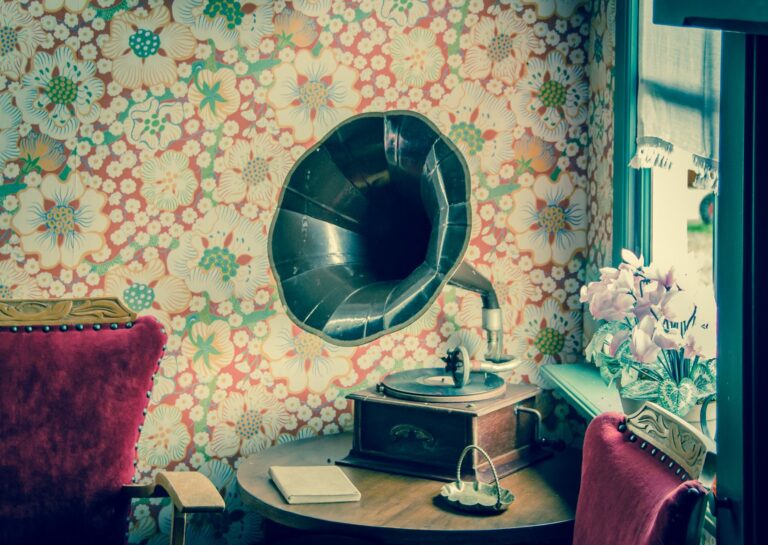 Como transformar um ambiente com decoração retrô?